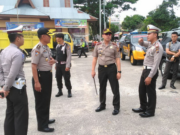 Kapolres Kampar Tinjau Jalan Lintas Riau-Sumbar